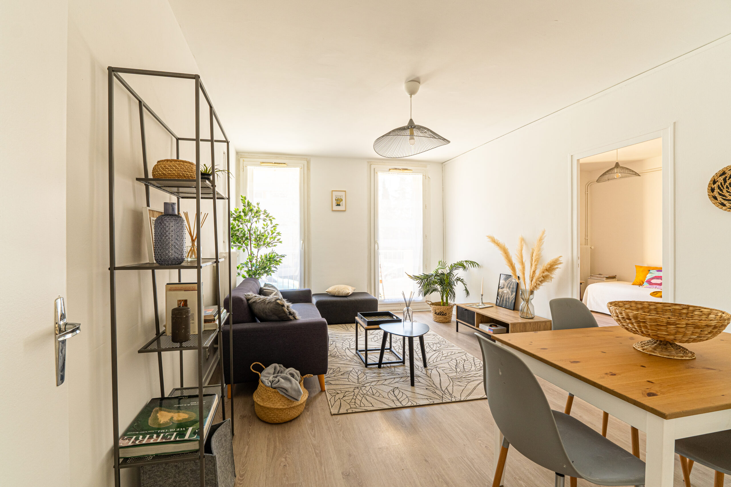 Salon-Appart-AIX-TIVOLI-apres-passage-du-home-stager